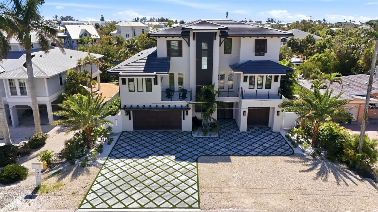 Image 76 of 83 For 319 Tarpon Street