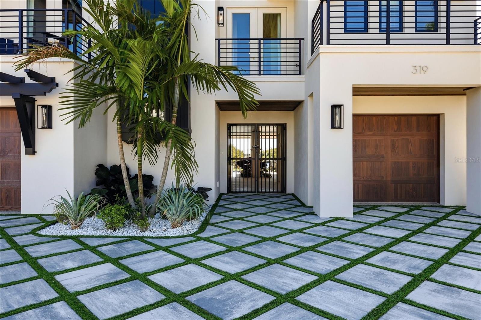 Image 78 of 83 For 319 Tarpon Street