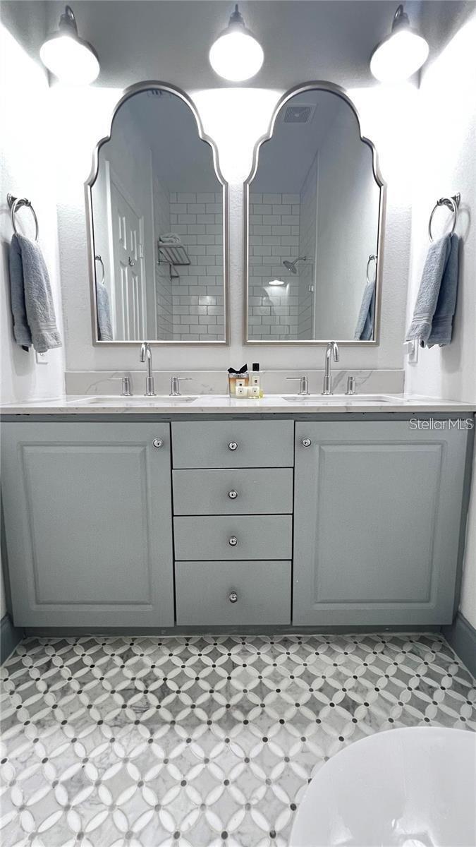 Image 8 of 15 For 7658 Plantation Circle