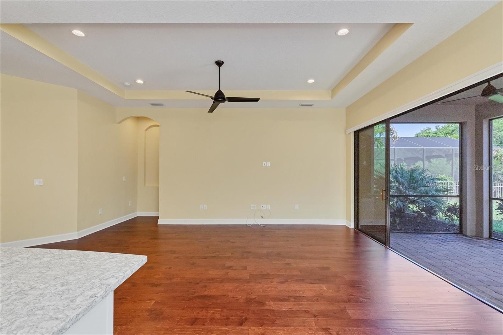 Image 14 of 35 For 5580 Semolino Street