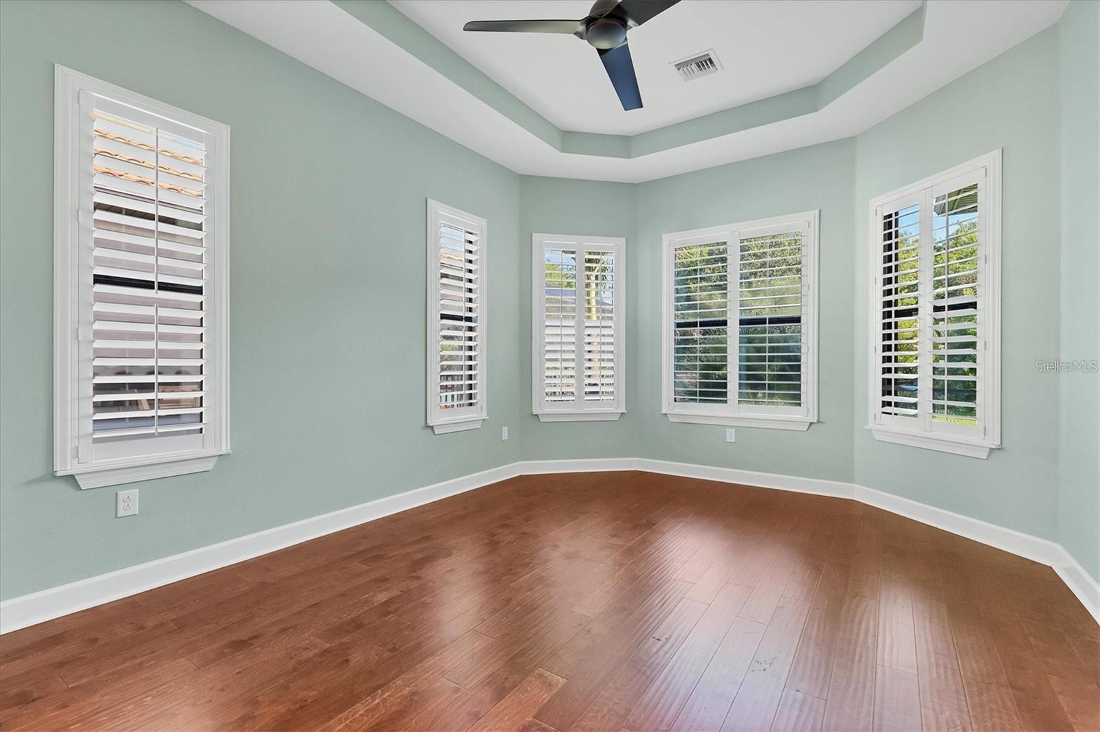 Image 16 of 35 For 5580 Semolino Street