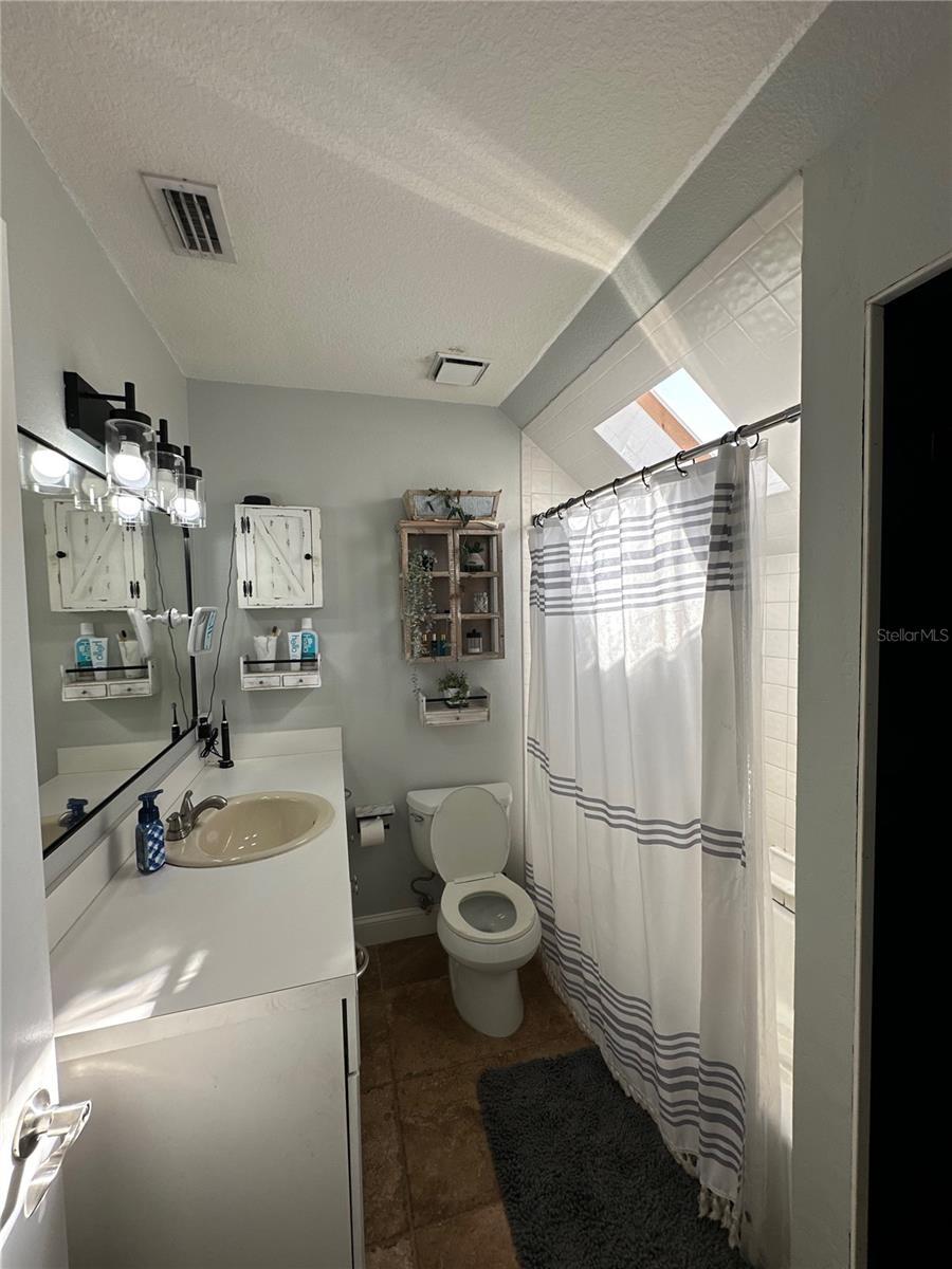 Image 13 of 26 For 4517 Groveland Avenue