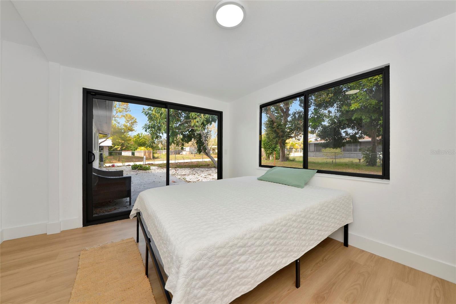 Image 12 of 27 For 2239 Worrington Street