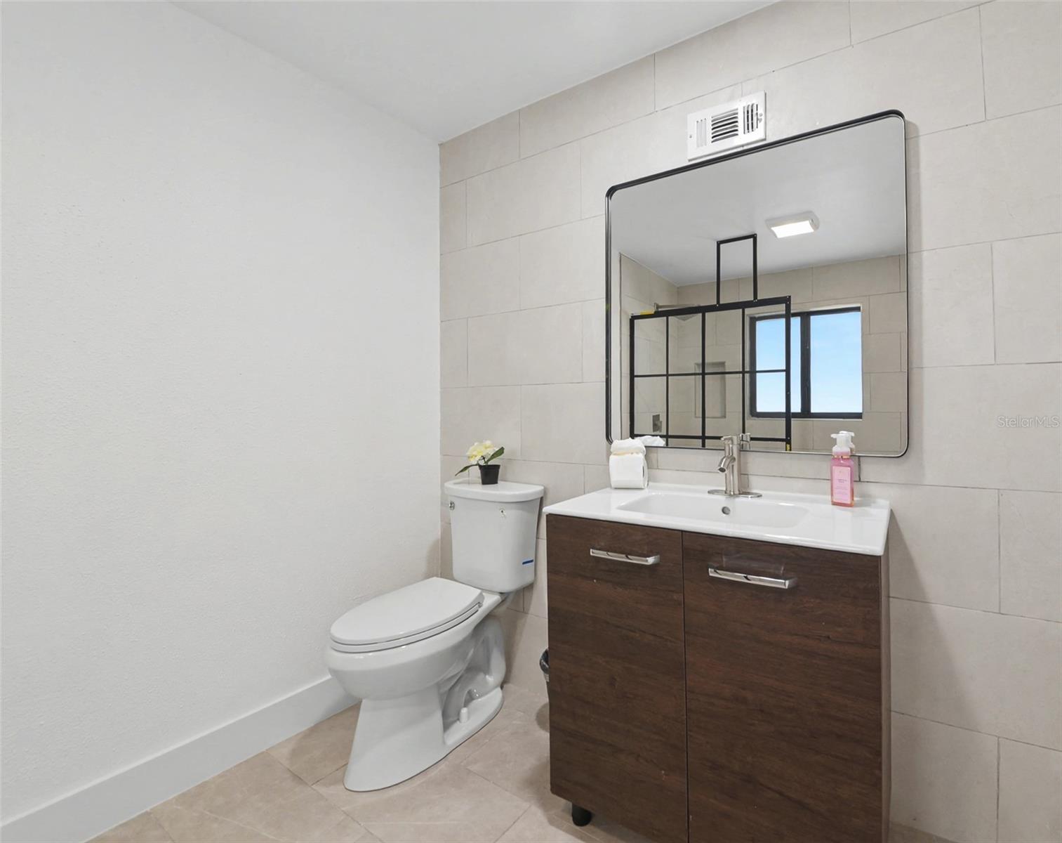 Image 14 of 27 For 2239 Worrington Street