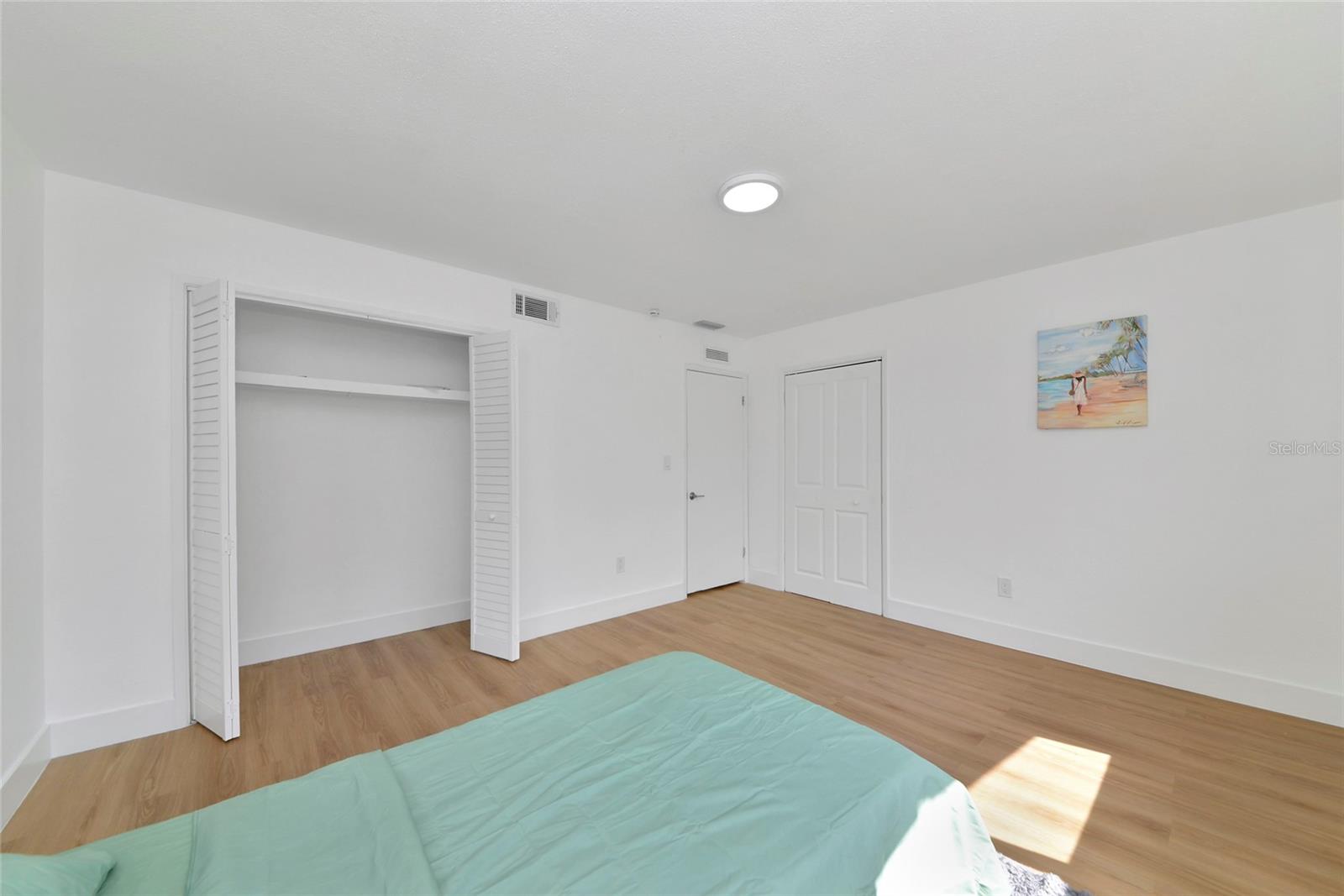 Image 17 of 27 For 2239 Worrington Street