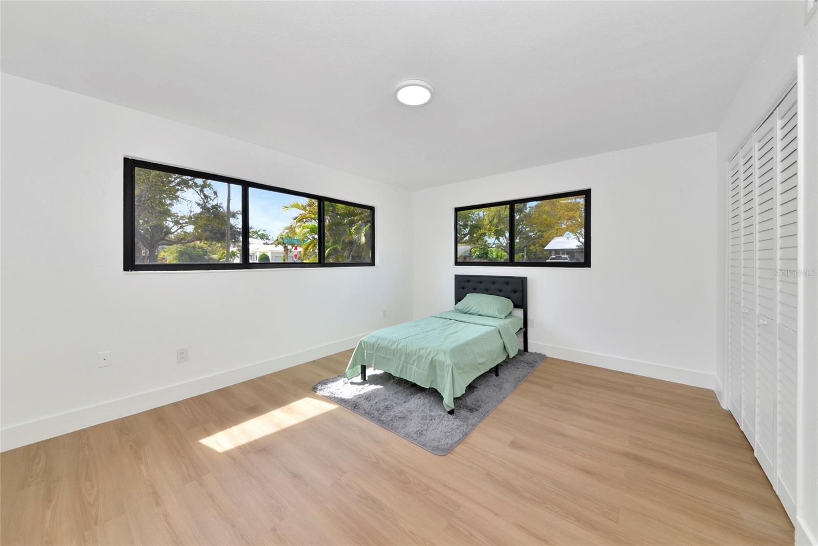 Image 18 of 27 For 2239 Worrington Street