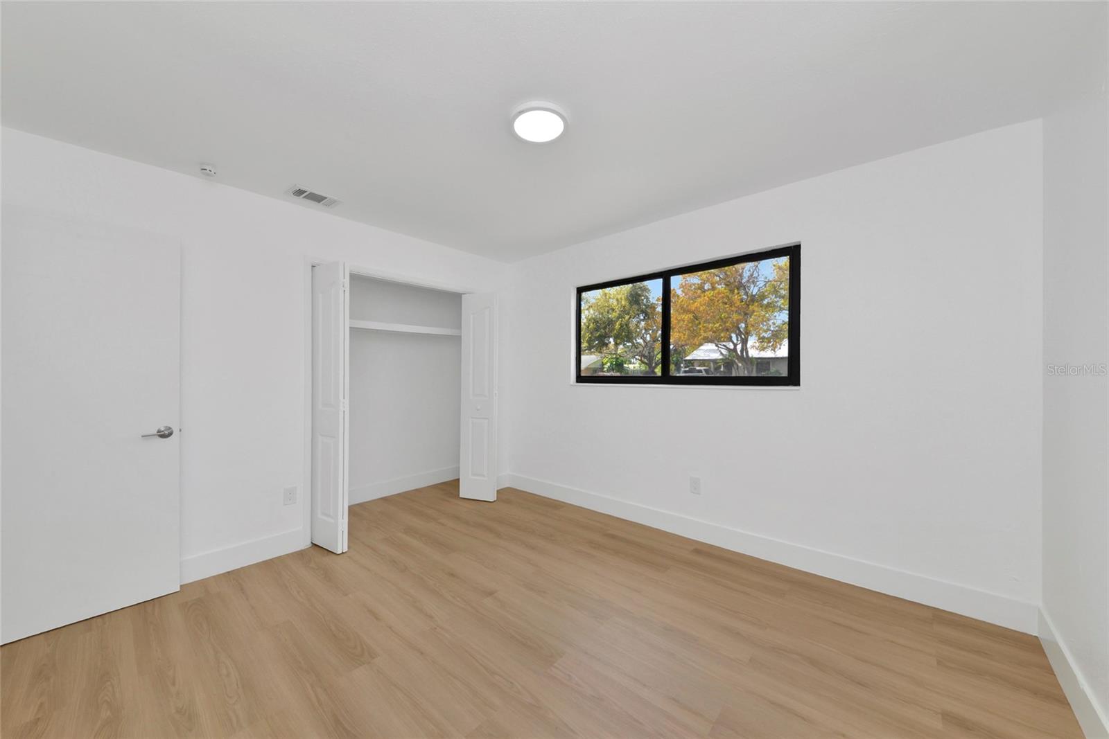 Image 21 of 27 For 2239 Worrington Street