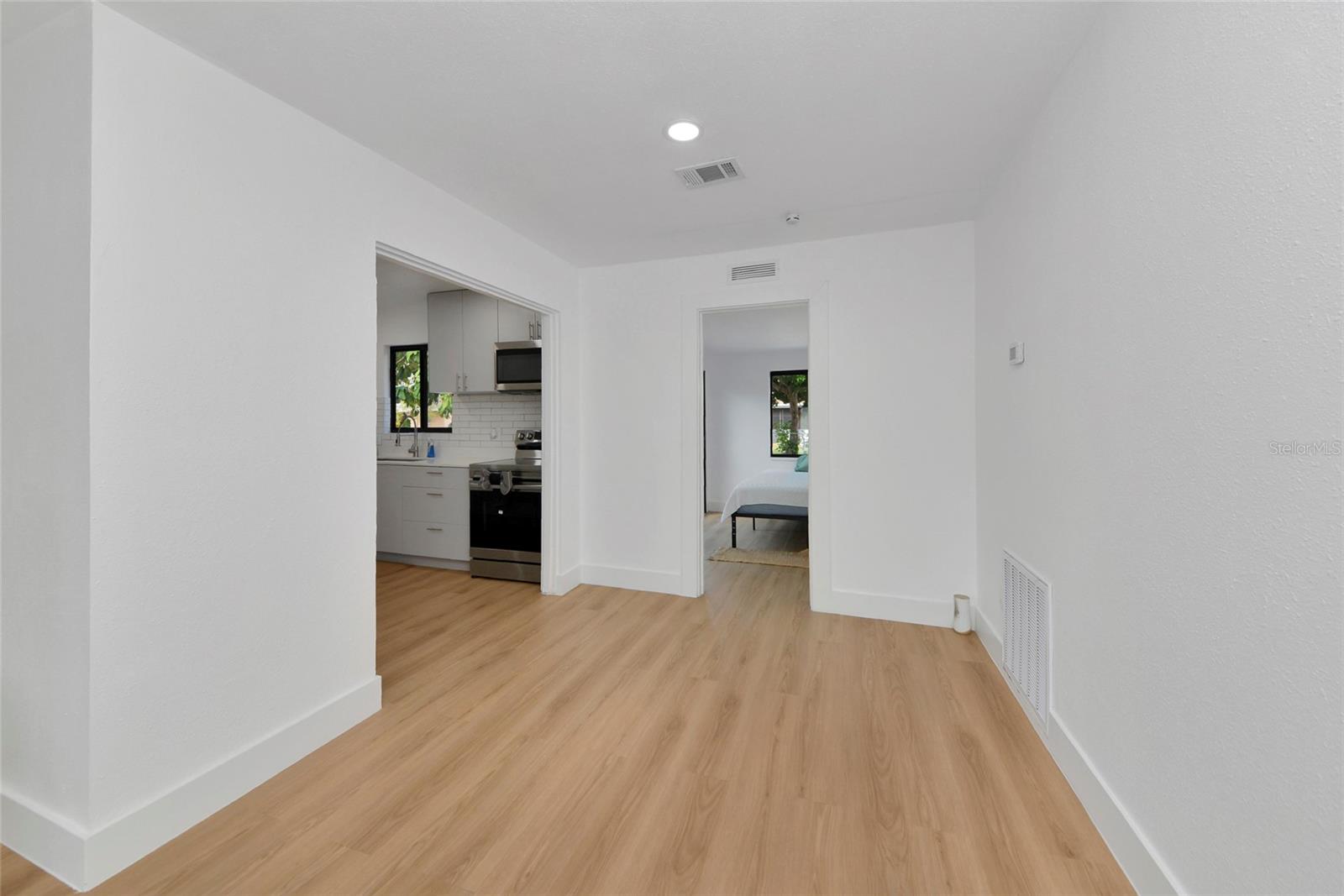 Image 5 of 27 For 2239 Worrington Street