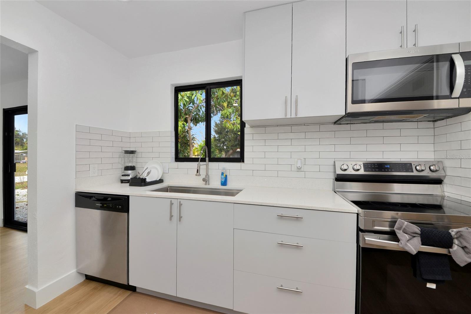 Image 8 of 27 For 2239 Worrington Street