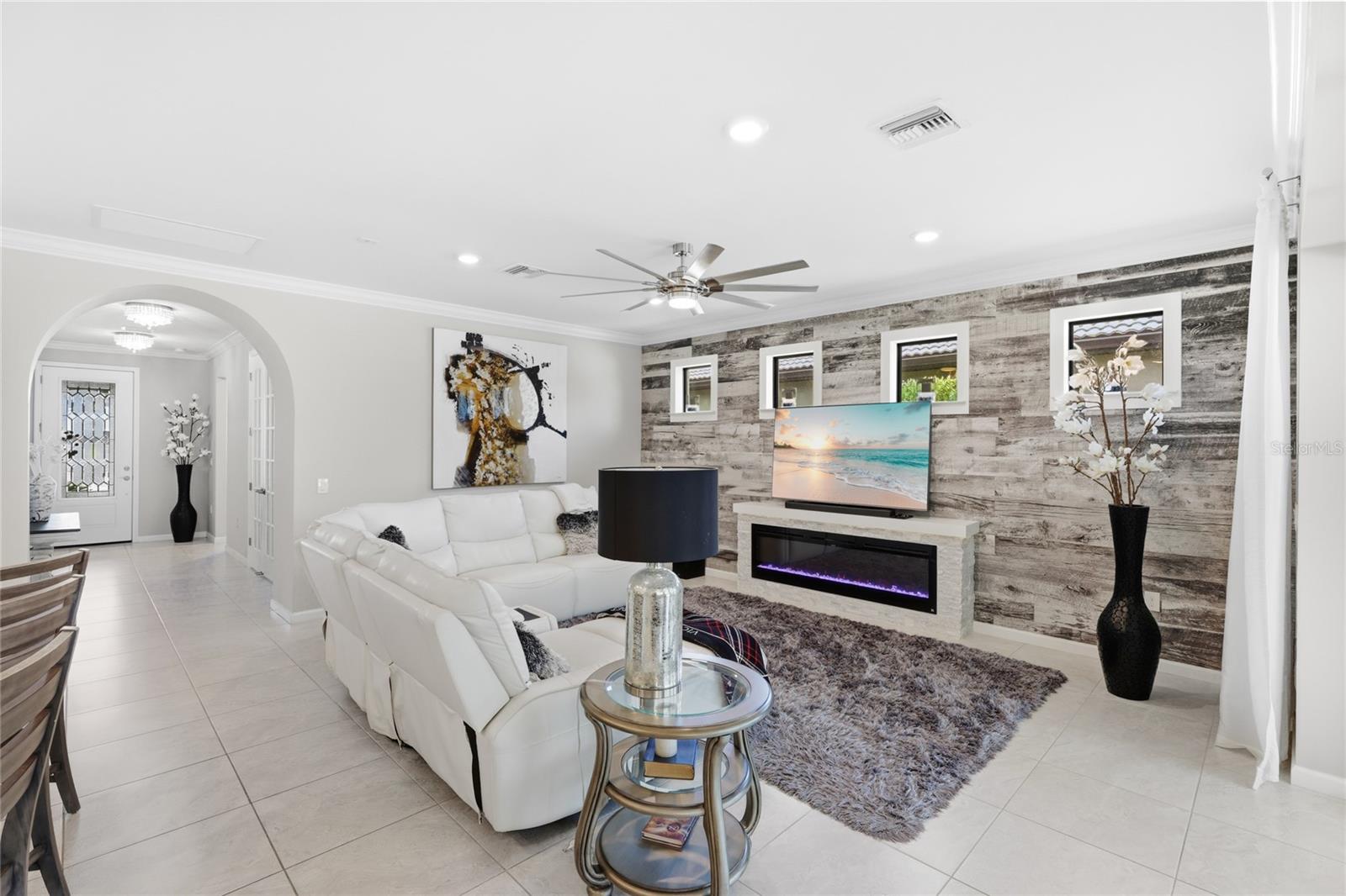 Image 10 of 43 For 12458 Marsh Pointe Road