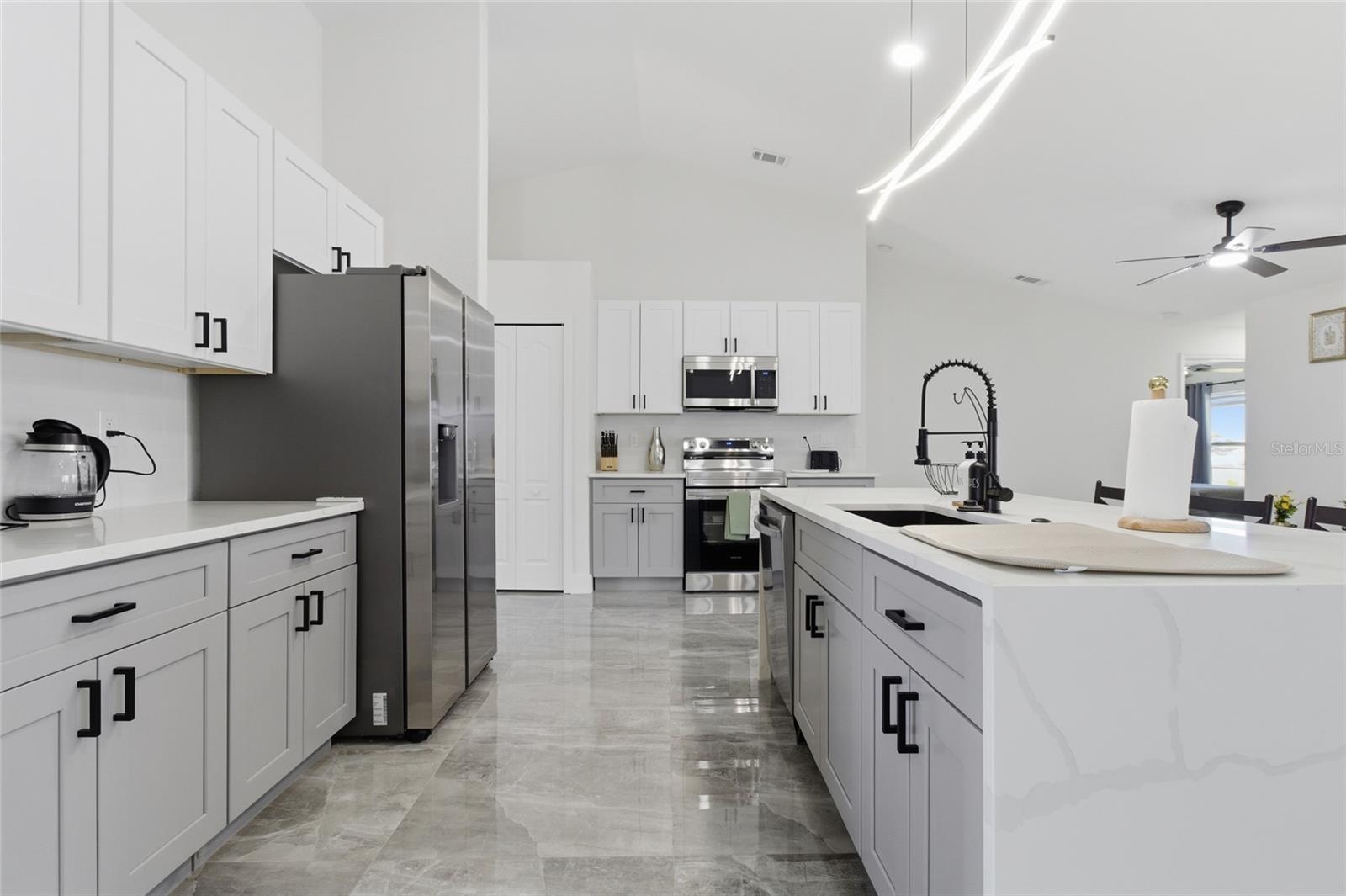 Image 17 of 46 For 619 26th Terrace