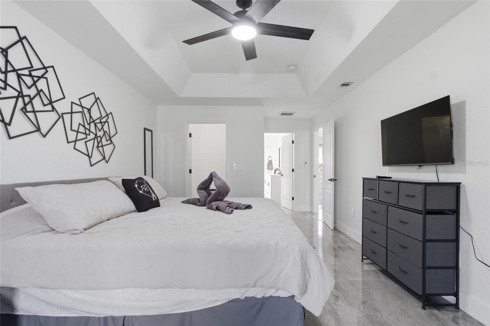 Image 19 of 46 For 619 26th Terrace