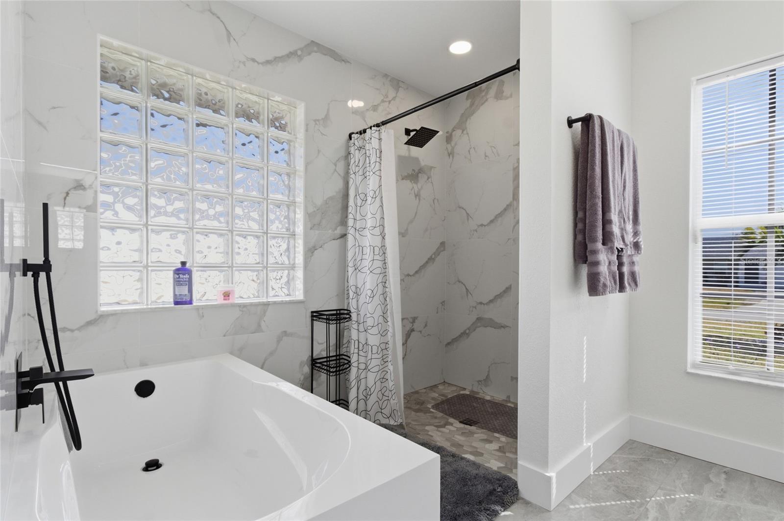 Image 24 of 46 For 619 26th Terrace