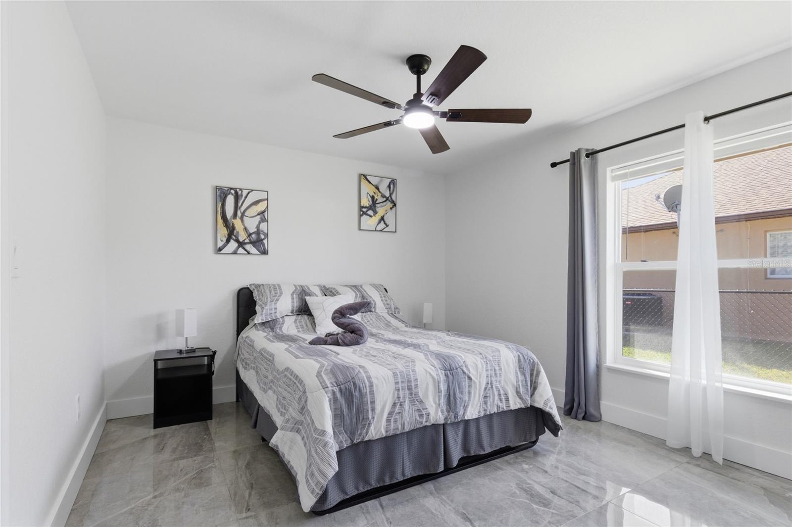 Image 25 of 46 For 619 26th Terrace