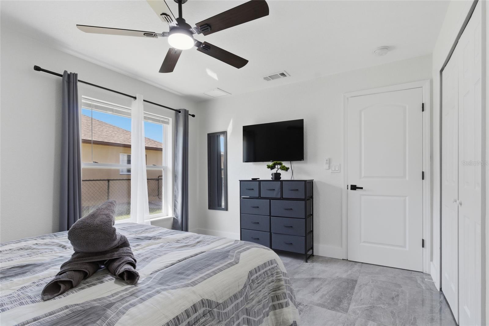 Image 26 of 46 For 619 26th Terrace