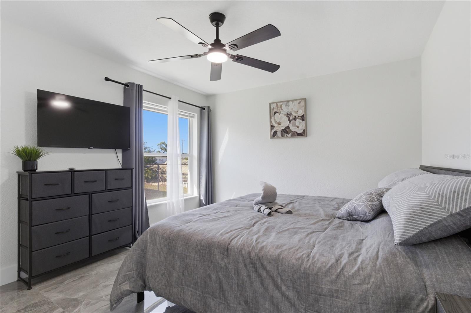 Image 27 of 46 For 619 26th Terrace