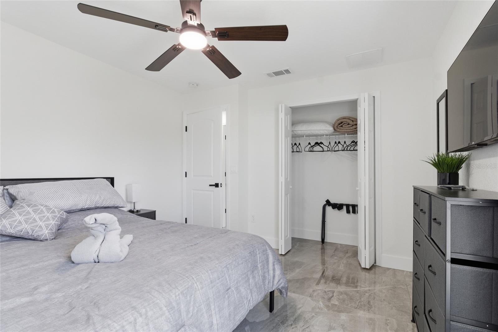 Image 28 of 46 For 619 26th Terrace