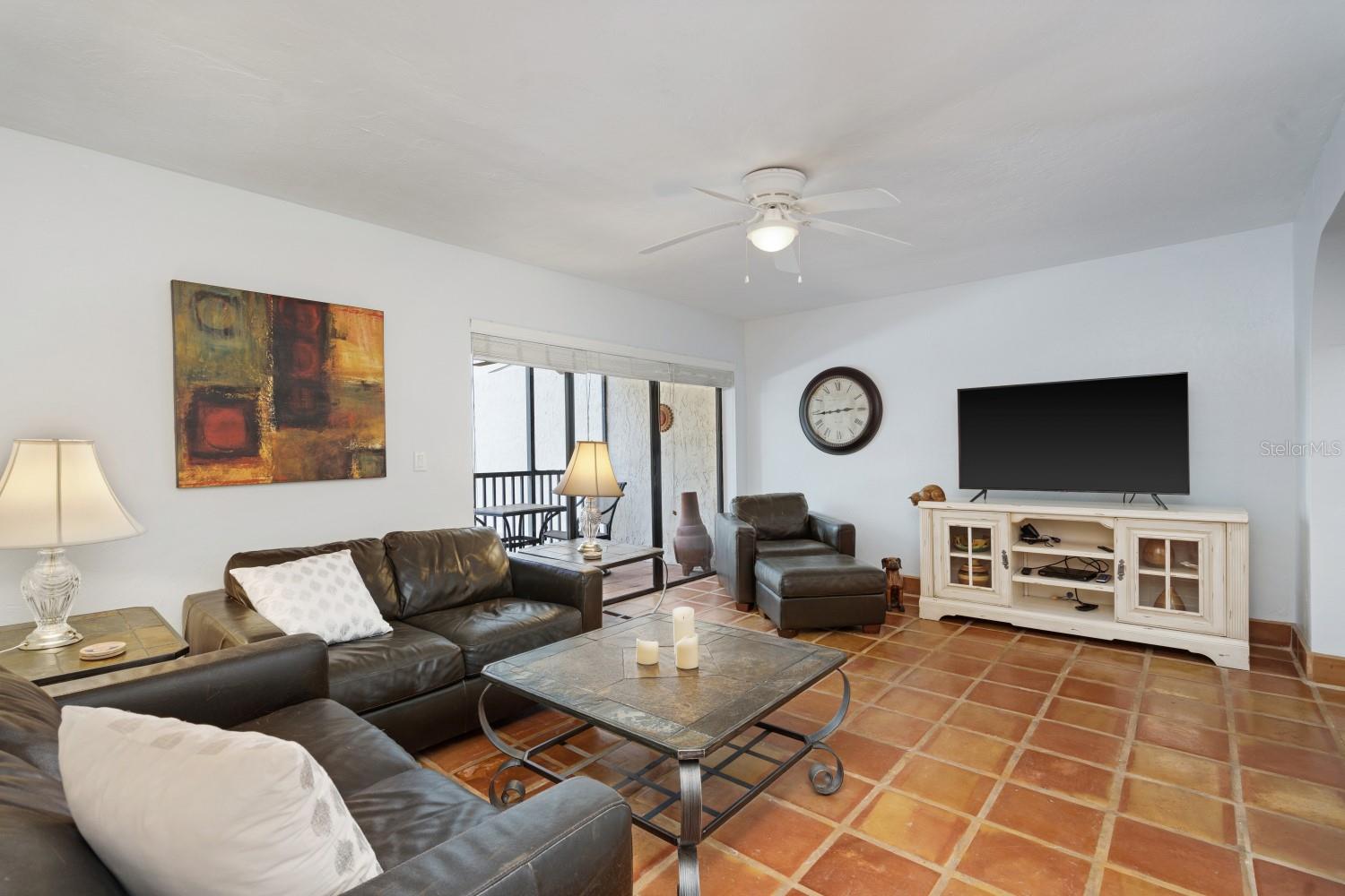 Image 10 of 53 For 6157 Midnight Pass Road E22