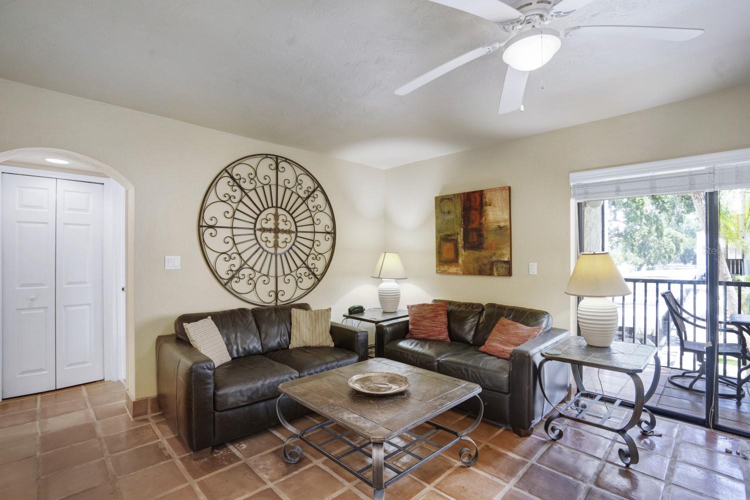 Image 32 of 53 For 6157 Midnight Pass Road E22