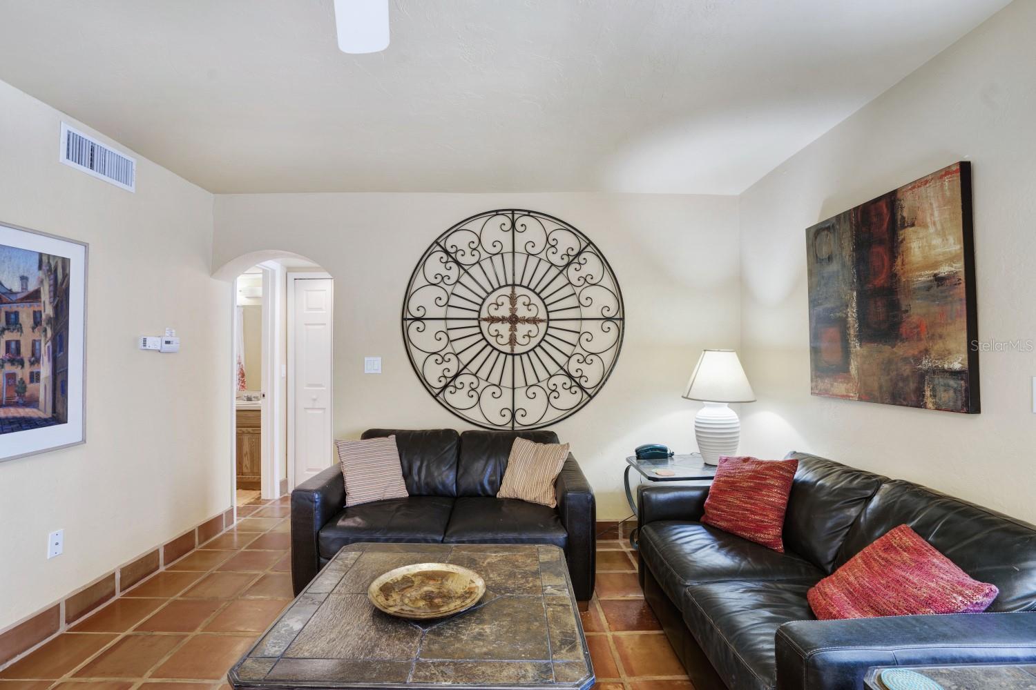 Image 33 of 53 For 6157 Midnight Pass Road E22