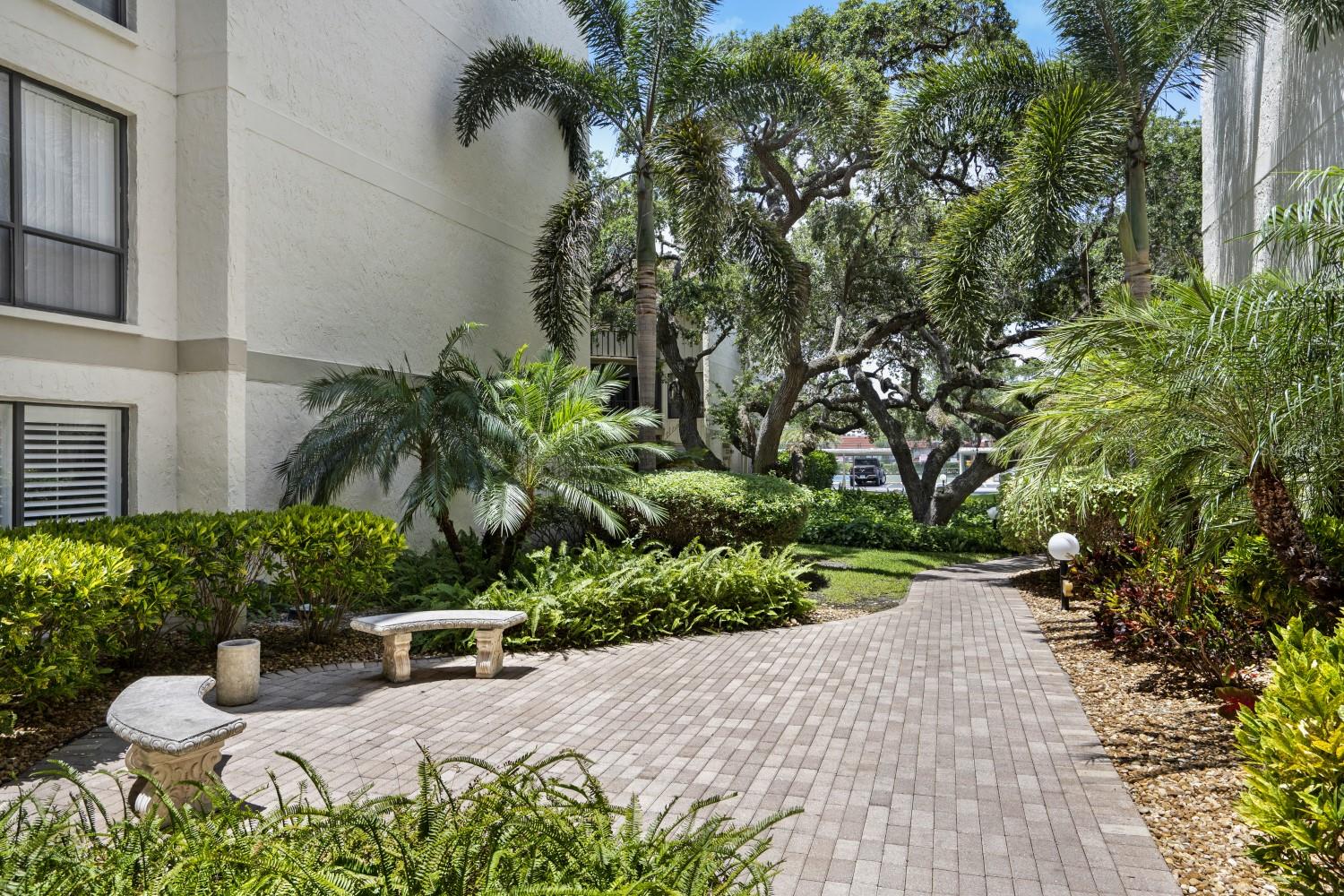 Image 49 of 53 For 6157 Midnight Pass Road E22