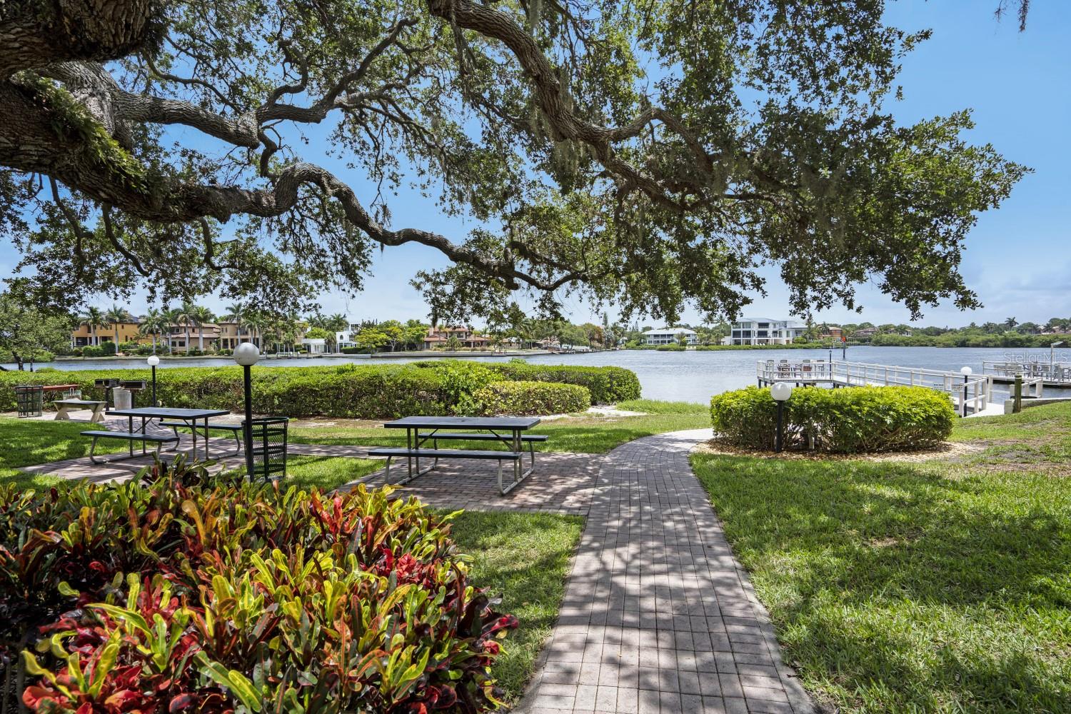 Image 50 of 53 For 6157 Midnight Pass Road E22