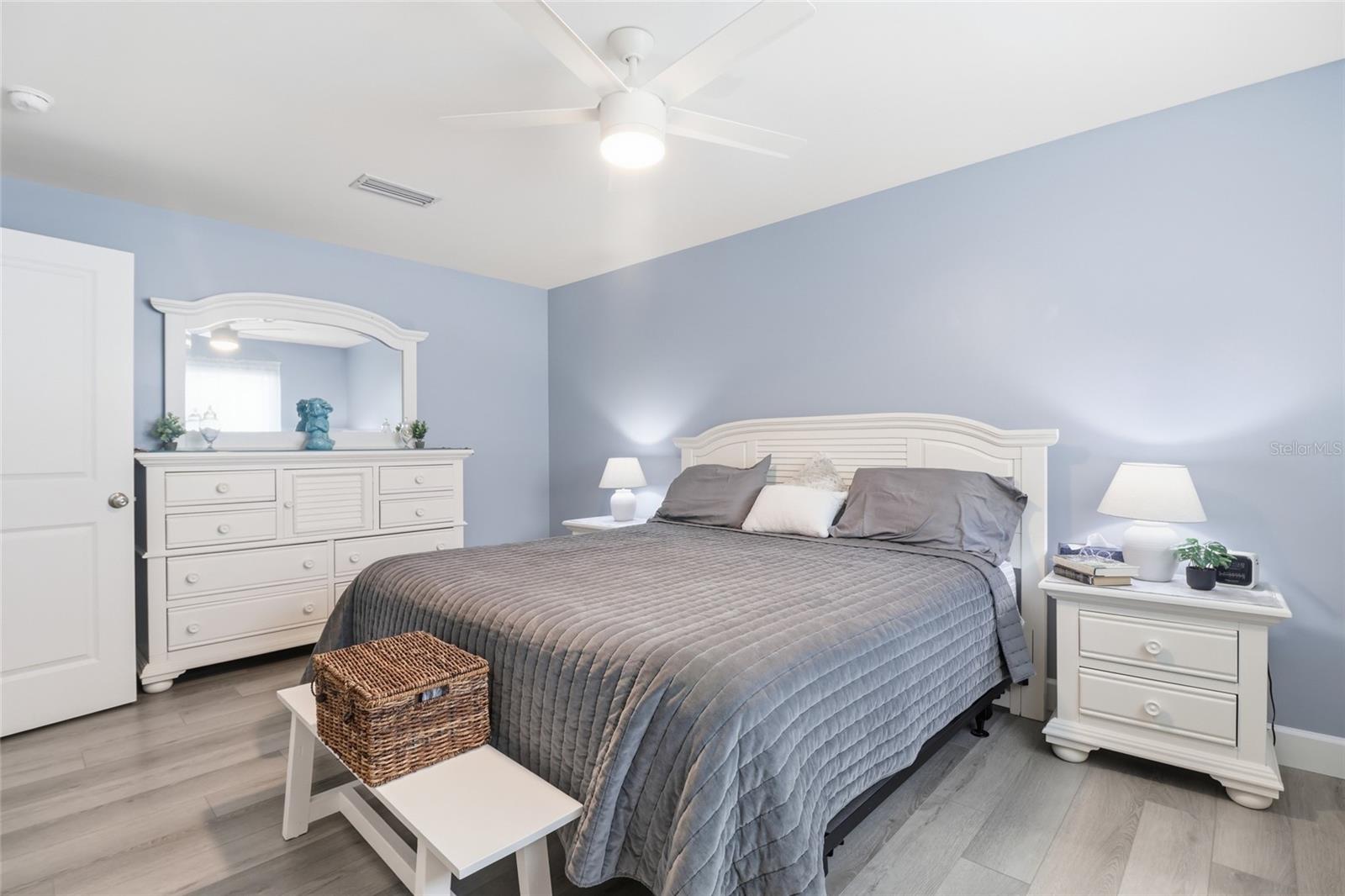 Image 15 of 30 For 17 Pearl Street