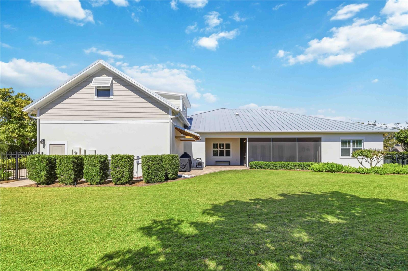 Image 38 of 58 For 7101 16th Avenue Nw