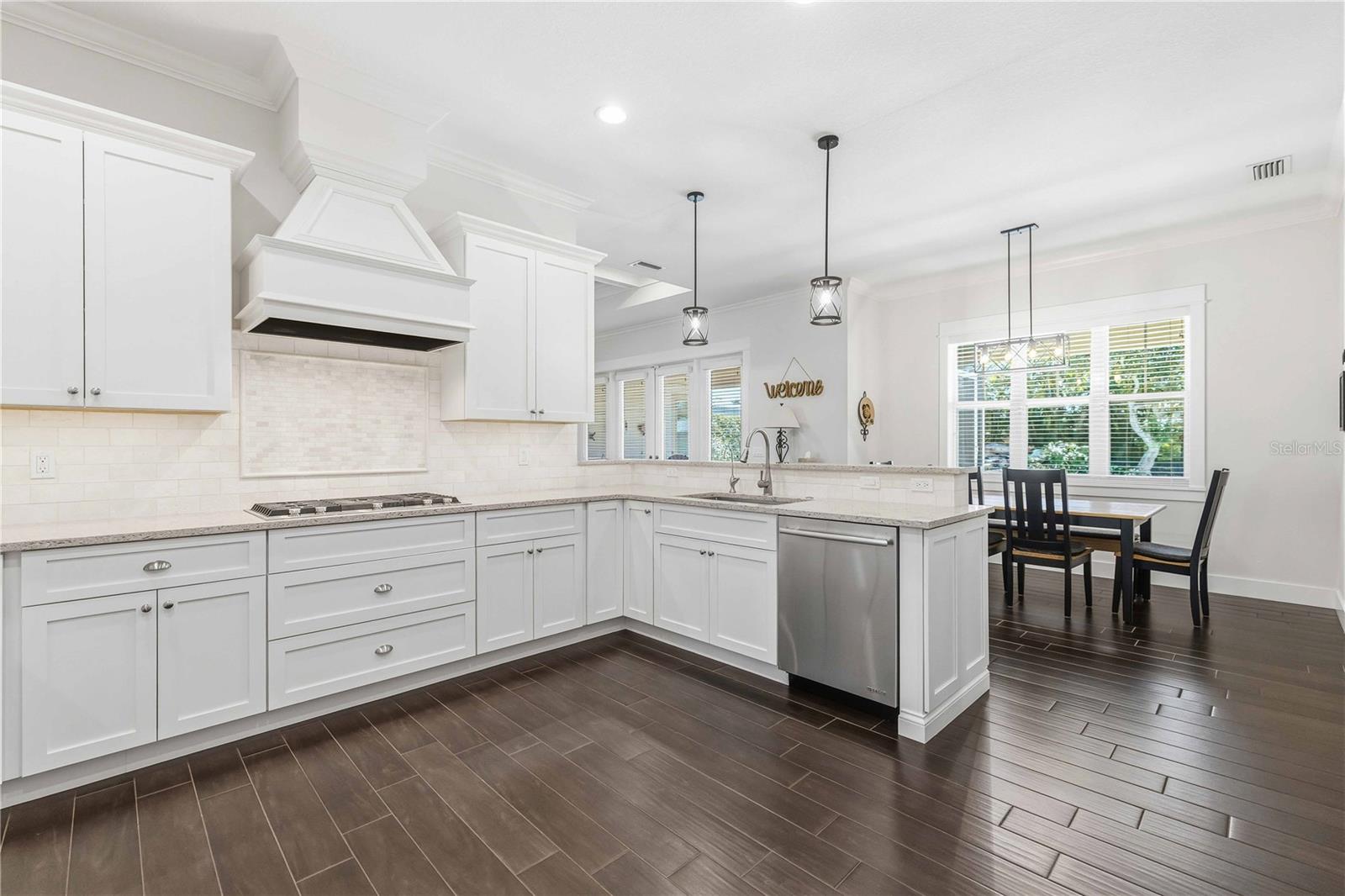 Image 9 of 58 For 7101 16th Avenue Nw