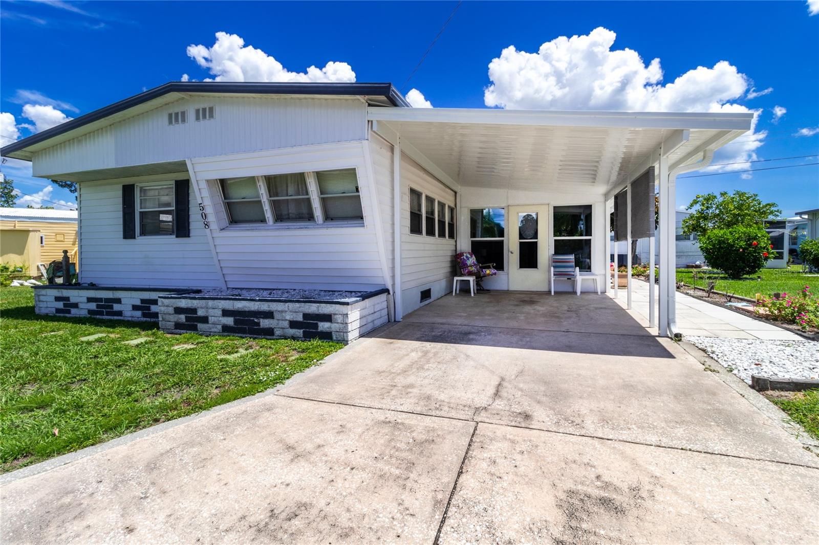 Details for 508 50th Avenue Plaza W, BRADENTON, FL 34207