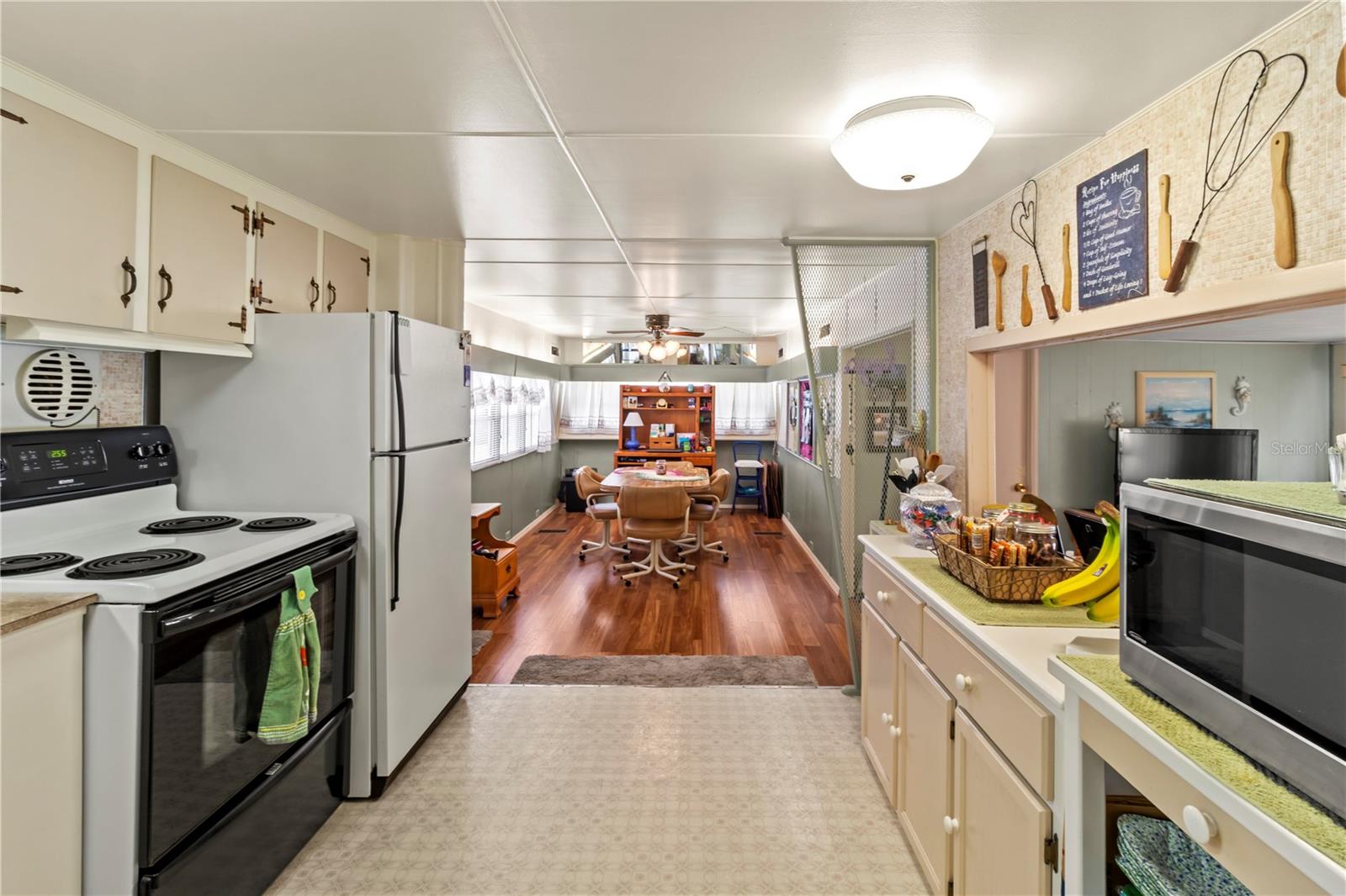 Image 10 of 37 For 508 50th Avenue Plaza W