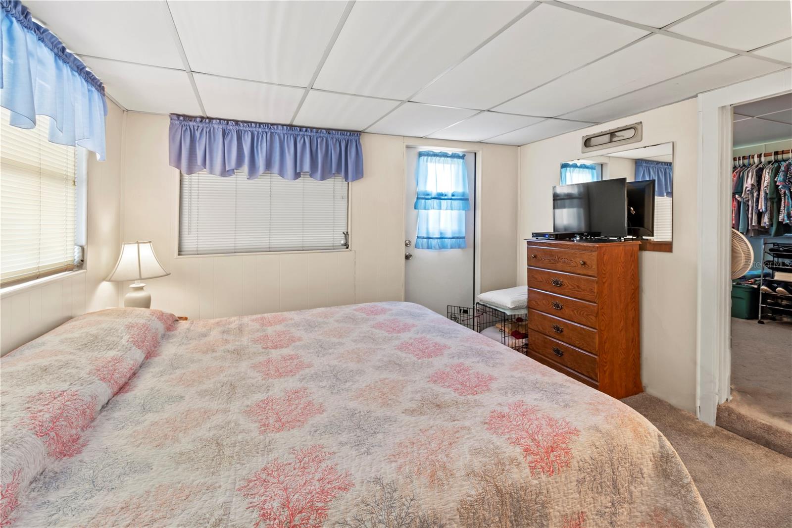 Image 14 of 37 For 508 50th Avenue Plaza W