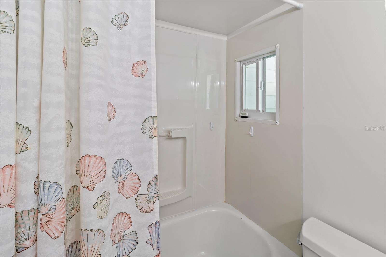 Image 20 of 37 For 508 50th Avenue Plaza W