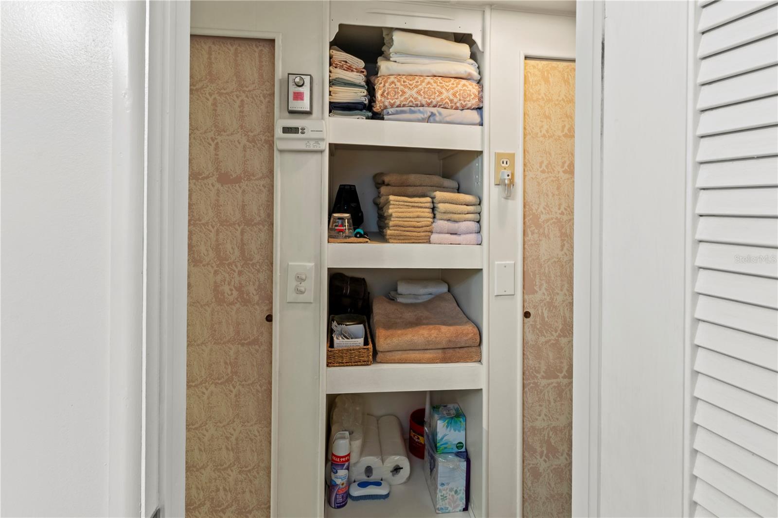 Image 21 of 37 For 508 50th Avenue Plaza W