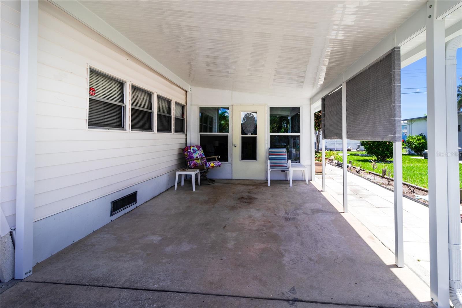 Image 3 of 37 For 508 50th Avenue Plaza W