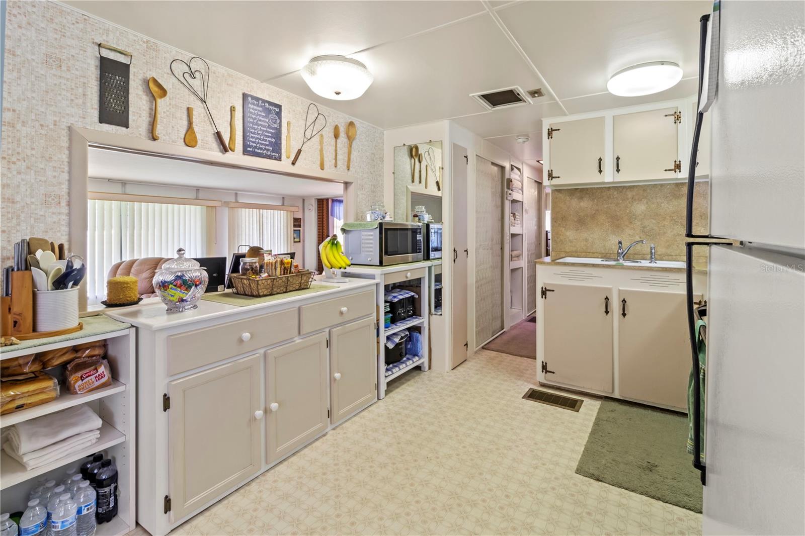 Image 8 of 37 For 508 50th Avenue Plaza W