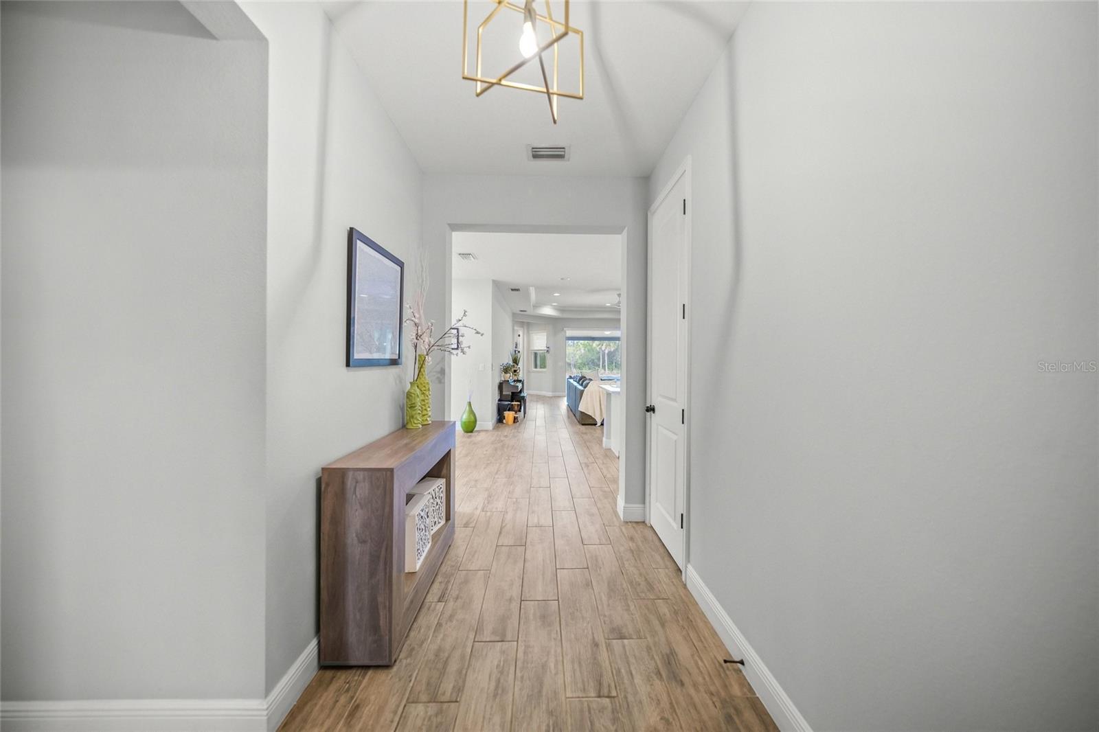 Image 14 of 58 For 5617 Long Shore Loop