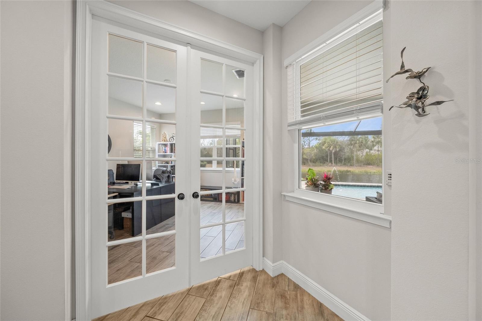 Image 25 of 58 For 5617 Long Shore Loop