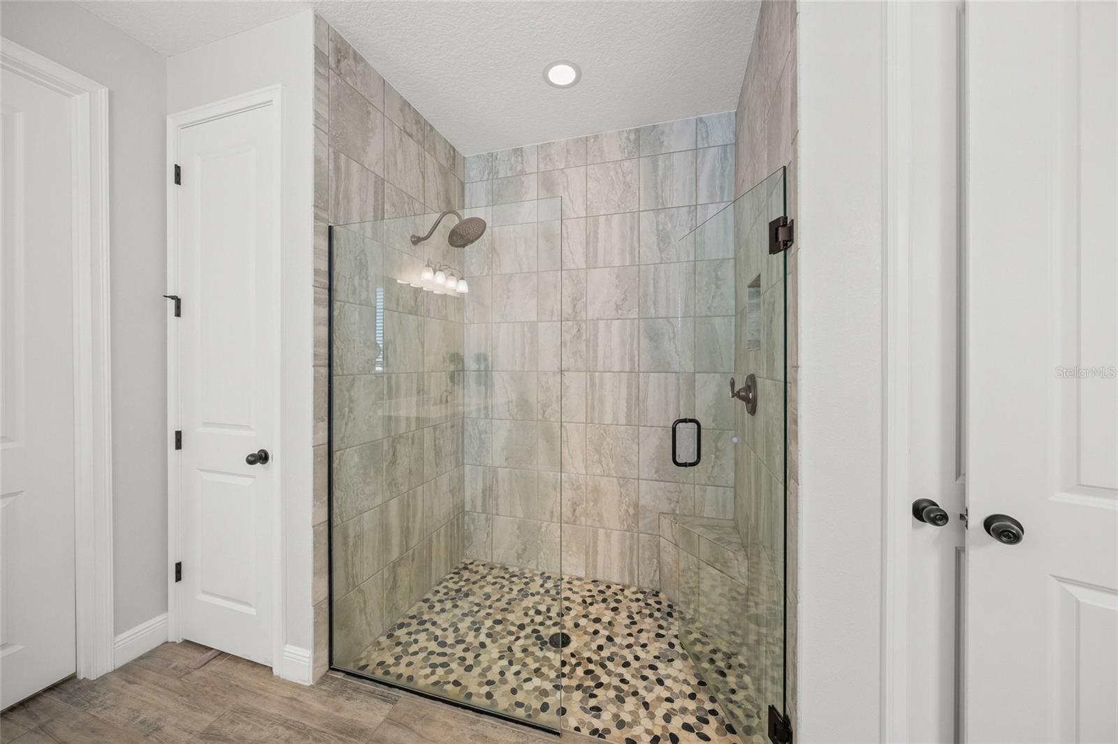 Image 34 of 58 For 5617 Long Shore Loop