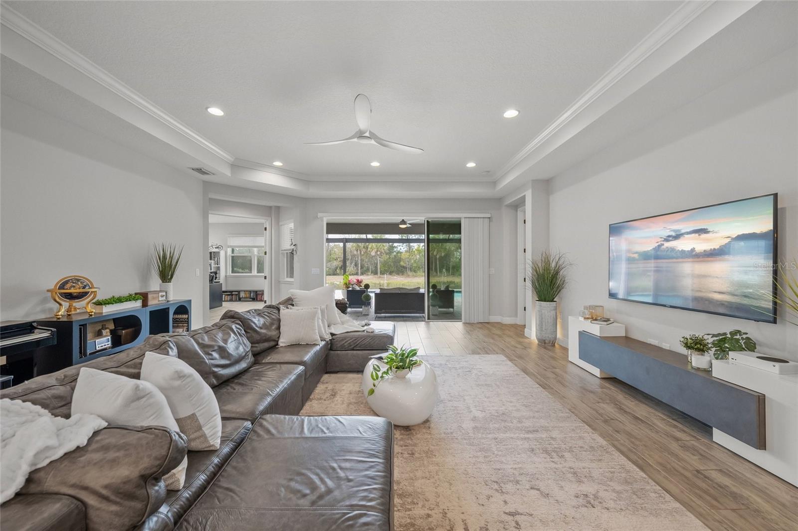 Image 35 of 58 For 5617 Long Shore Loop