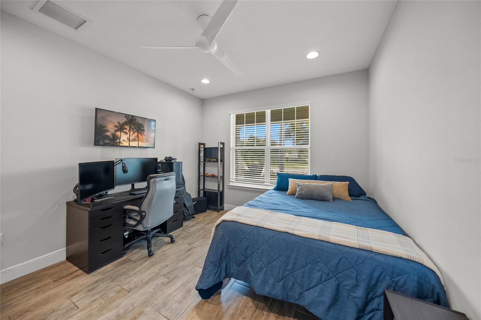 Image 43 of 58 For 5617 Long Shore Loop