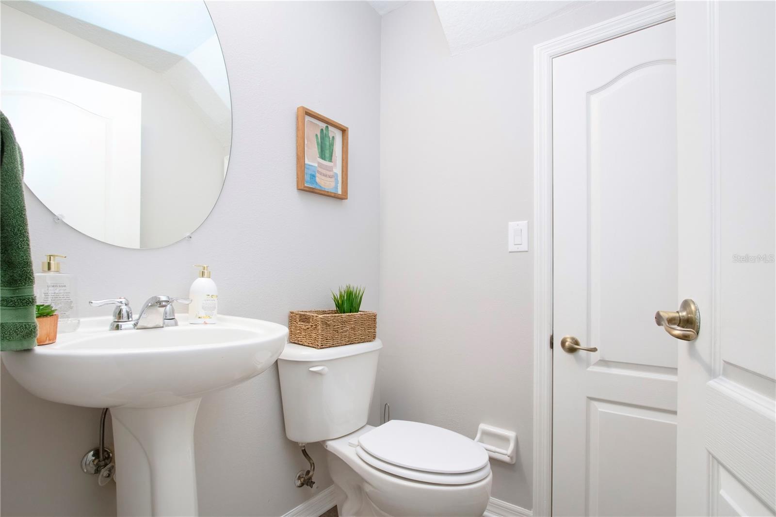 Image 13 of 27 For 311 Cape Harbour Loop 103