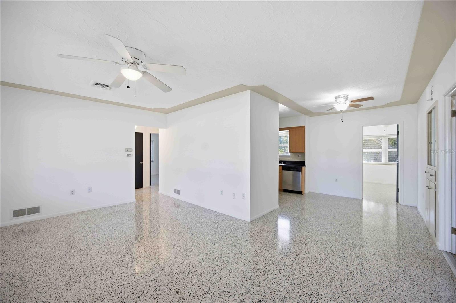 Image 11 of 37 For 2244 Sunnyside Place