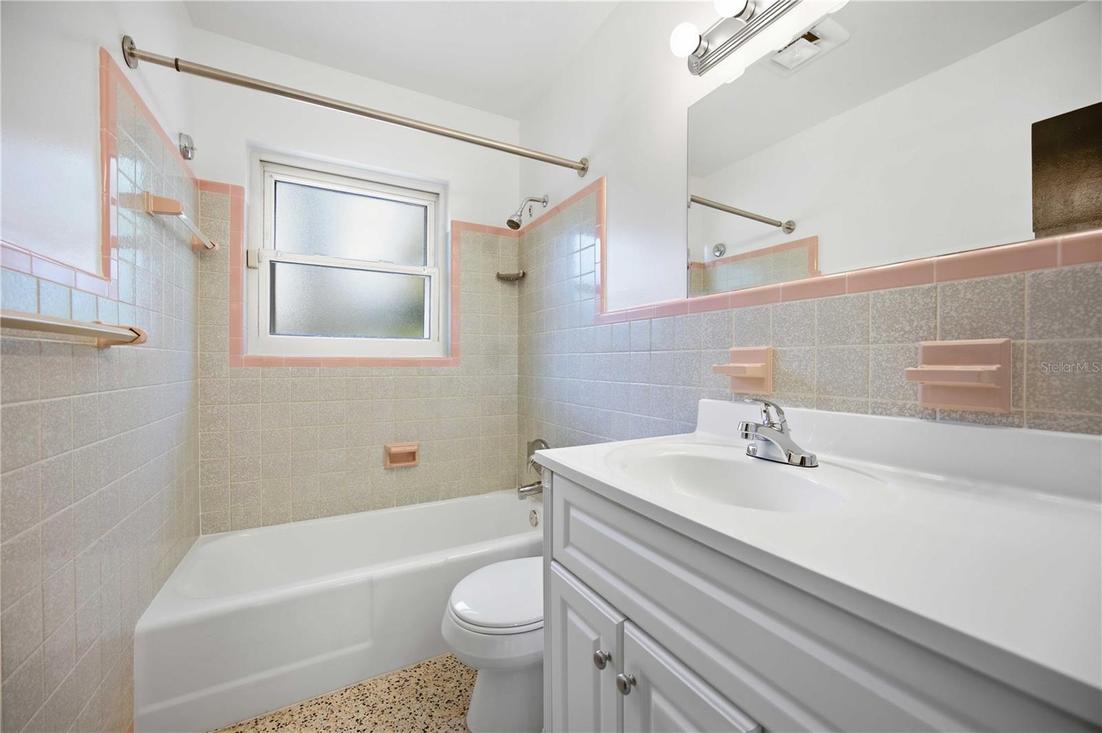 Image 23 of 37 For 2244 Sunnyside Place