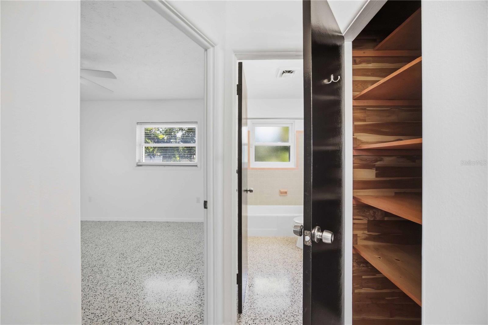 Image 25 of 37 For 2244 Sunnyside Place