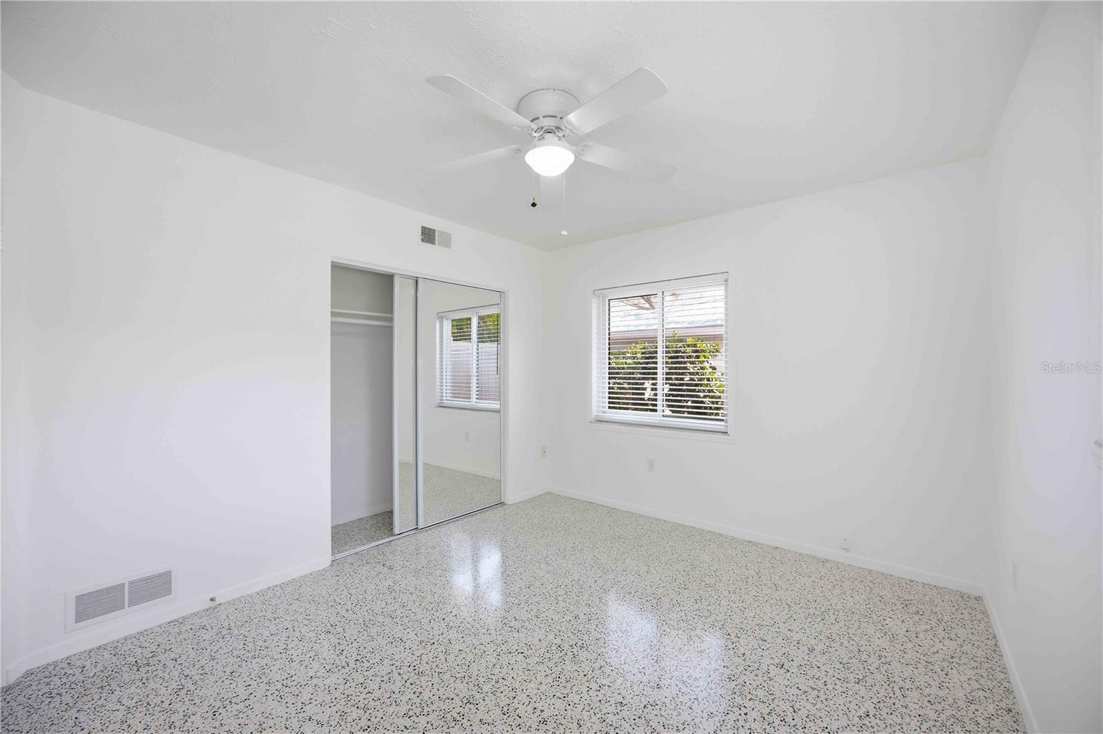 Image 27 of 37 For 2244 Sunnyside Place