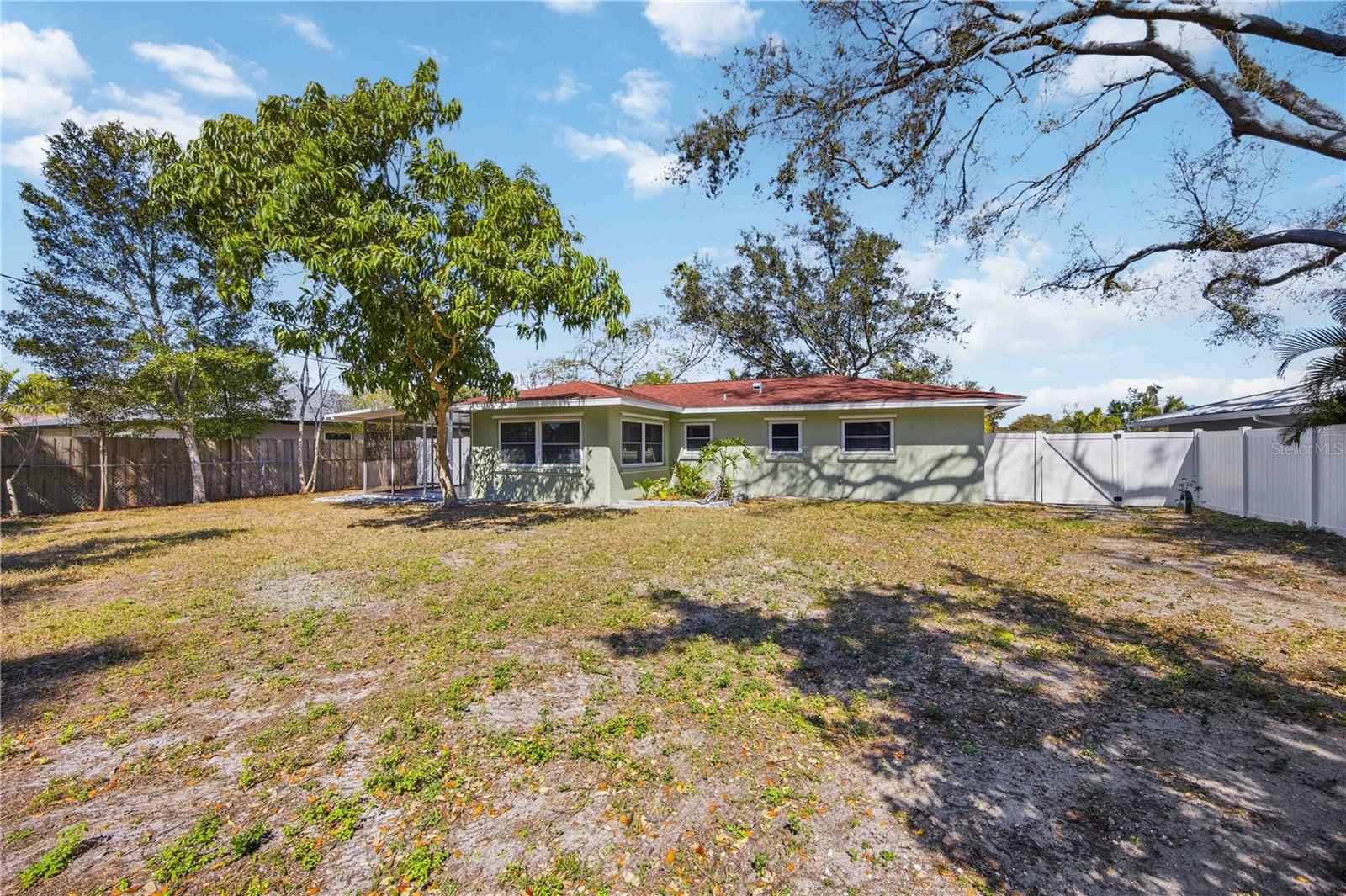 Image 32 of 37 For 2244 Sunnyside Place