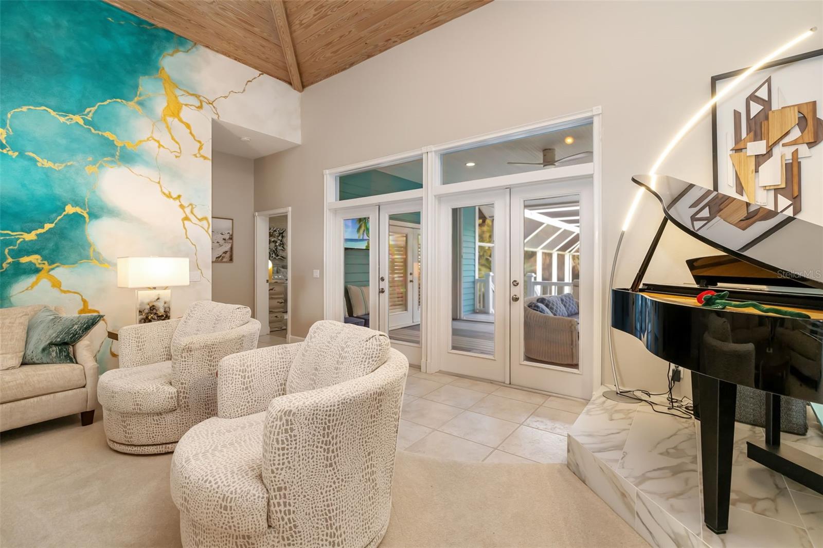 Image 17 of 61 For 746 Eagle Point Drive