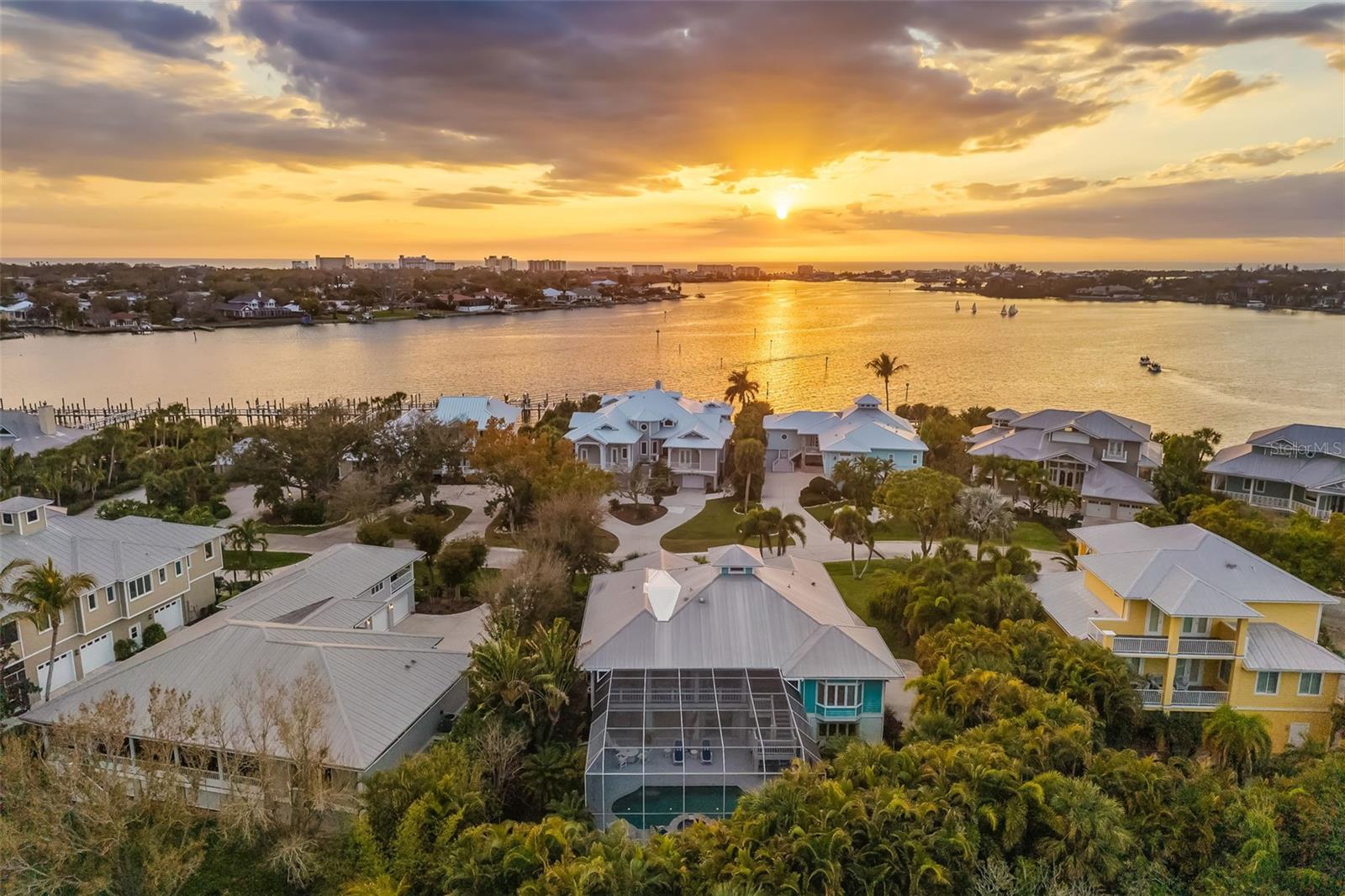 Image 2 of 61 For 746 Eagle Point Drive