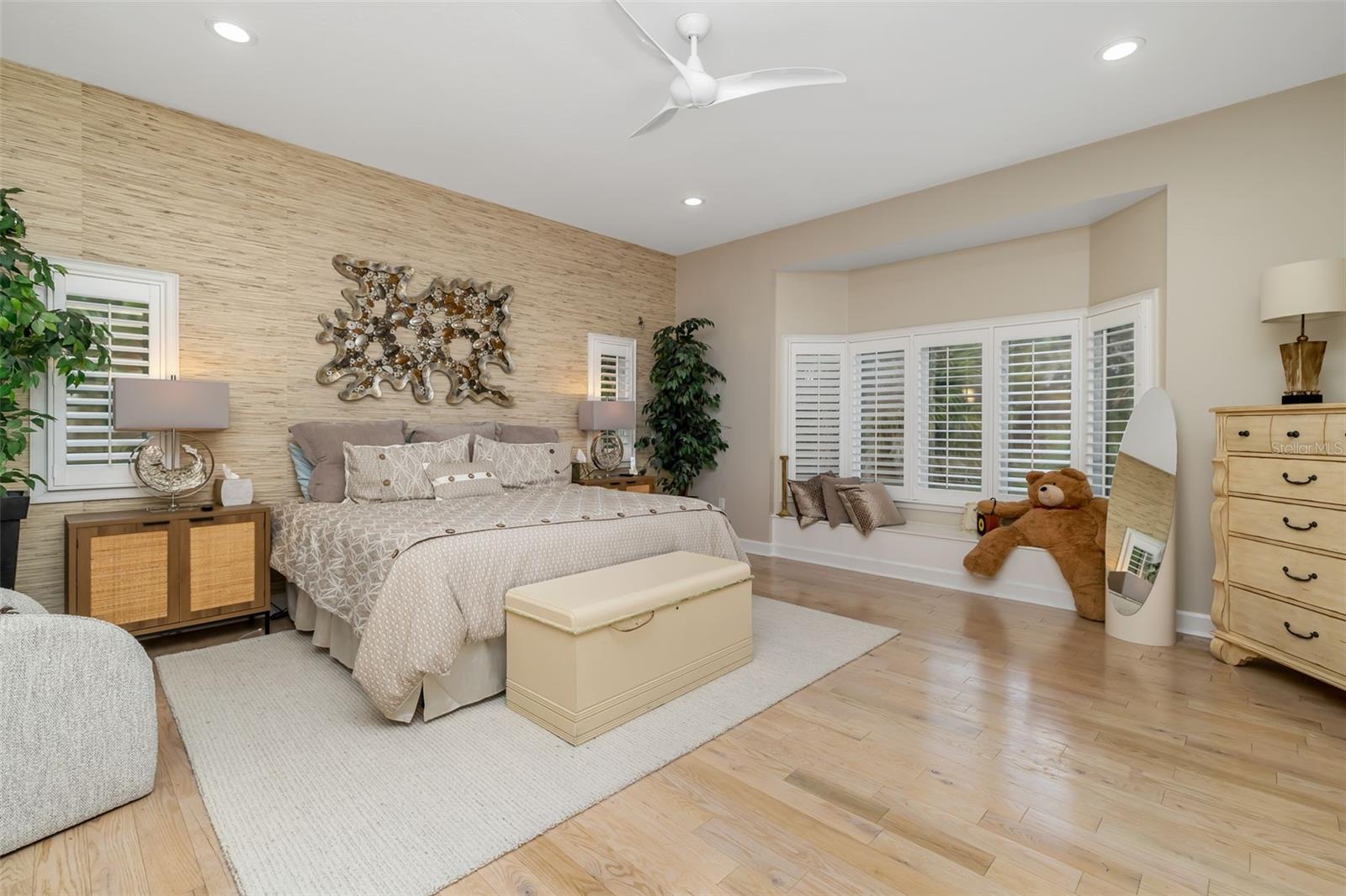 Image 29 of 61 For 746 Eagle Point Drive